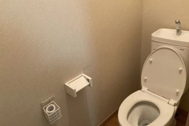 リゾートバイトの寮は、バスルームとトイレが別のセパレートタイプ。清潔感があり、快適なのが嬉しいポイントです。