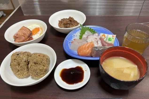 リゾートバイトのまかない画像