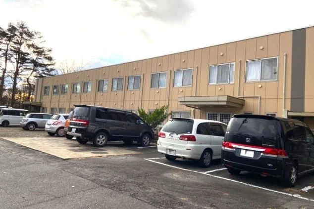 リゾートバイトの男性寮の外観画像。