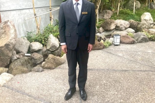 リゾートバイトの制服画像