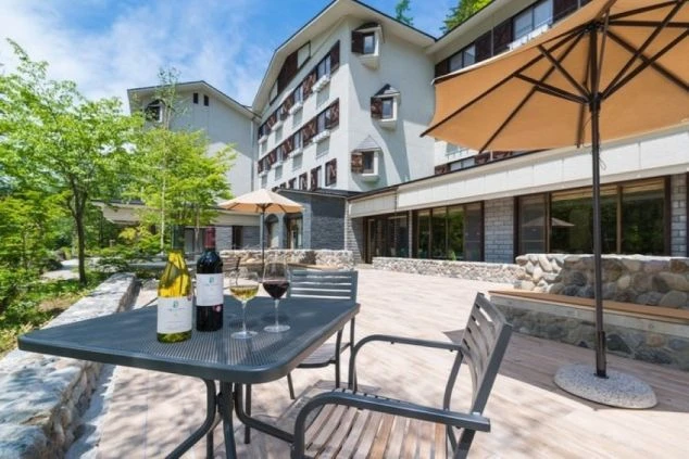 ホテル外観の画像。