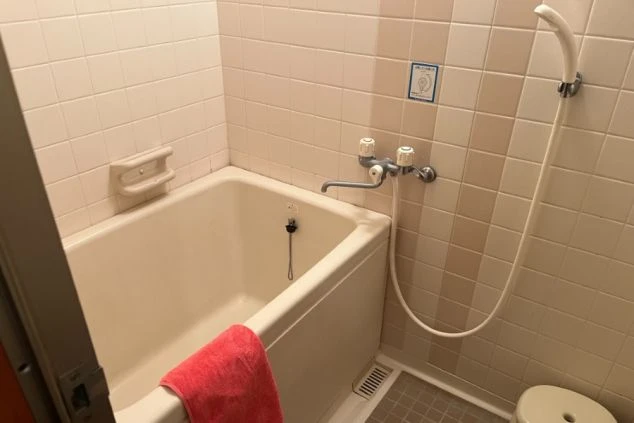 清潔感のあるユニットバス。仕事の疲れを癒し、ゆっくりとお風呂に入ることができます。