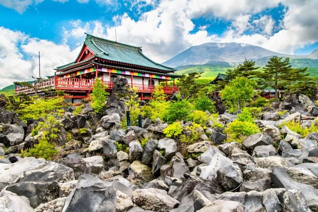 群馬県嬬恋村の観光スポット「鬼押出し園」の画像