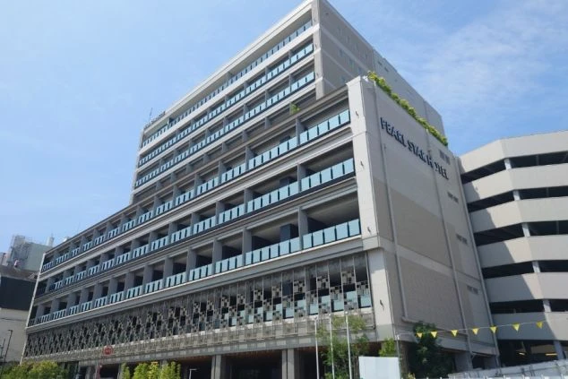 熱海パノラマライン沿いに建つ高級ホテル外観。