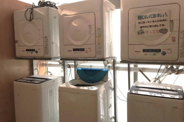 リゾートバイトの寮に完備された、スタッフ共用で無料で使用できる洗濯機