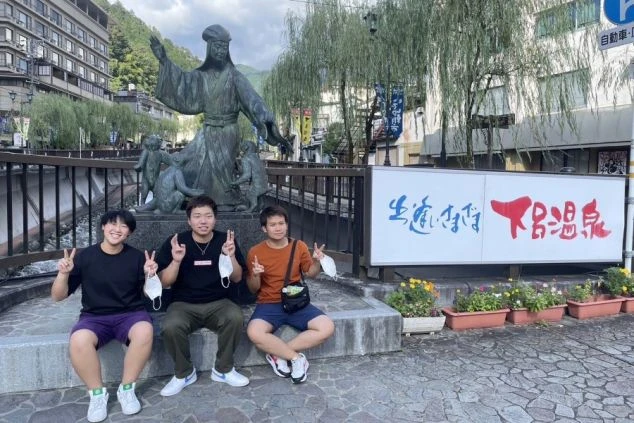 ワクトリでリゾートバイトするスタッフが撮影した、岐阜県下呂温泉での記念写真。