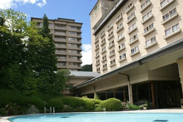 岐阜県下呂温泉の旅館の外観の画像。