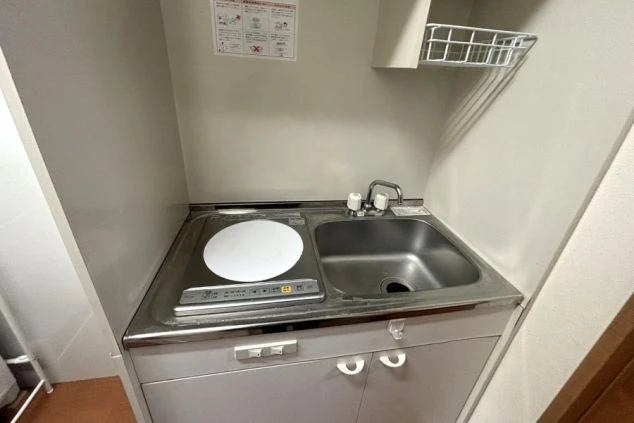 群馬県草津温泉のホテルでリゾートバイトするスタッフが住む寮の共用部の大浴場の画像。