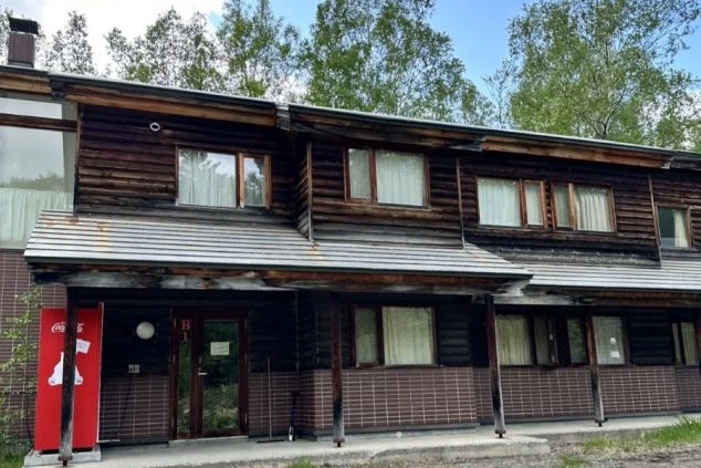 リゾートバイトの寮の外観の画像。