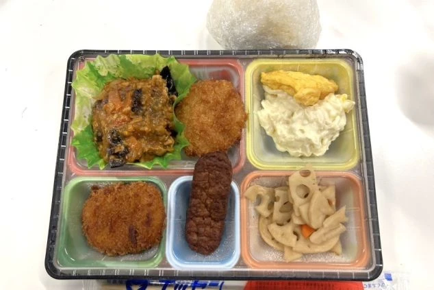 お弁当の賄い画像。