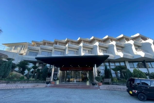 施設外観。愛犬家のお客様に喜ばれるリゾートホテルでの住み込みバイト。