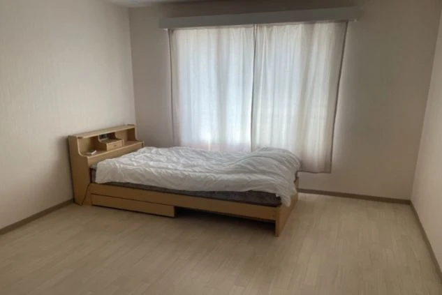 三重県鳥羽でのリゾートバイトの寮の寝室の画像。