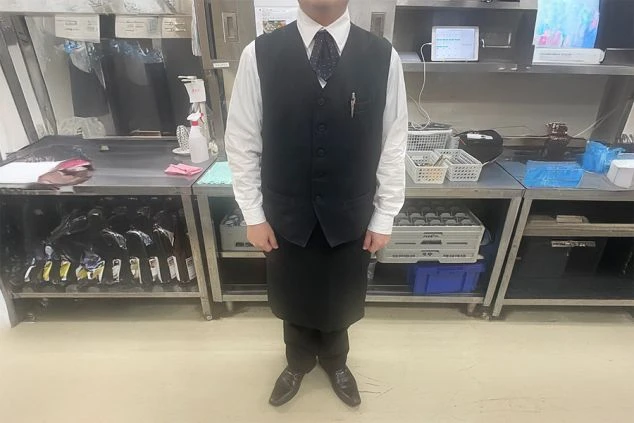 ナイトフロントの男性制服画像