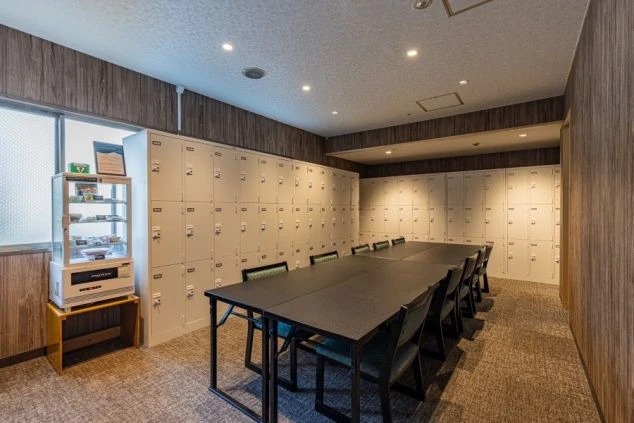 リゾートバイトの勤務先の休憩スペースの画像。