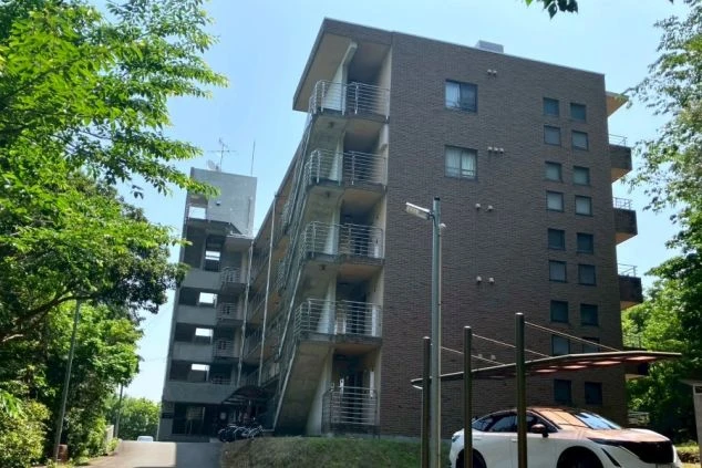 ワクトリの社員が出張で撮影した、リゾートバイトの寮の外観画像。