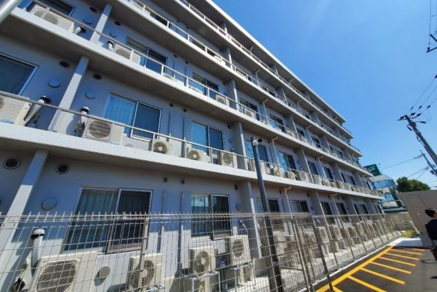 ワクトリスタッフが撮影したサンクチュアリコート琵琶湖 ベネチアンモダンリゾートでリゾートバイトする人が住み込む寮写真・アパート外観