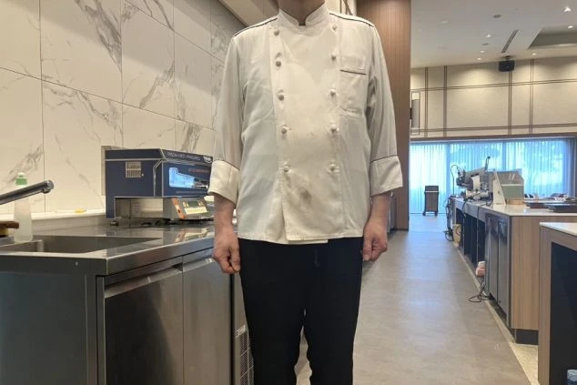 調理や調理補助のワクトリオリジナル制服画像。