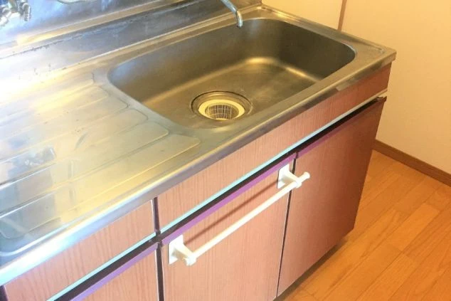 静岡県東伊豆エリアの施設でワクトリからリゾートバイトする人が宿泊する寮のキッチンの画像