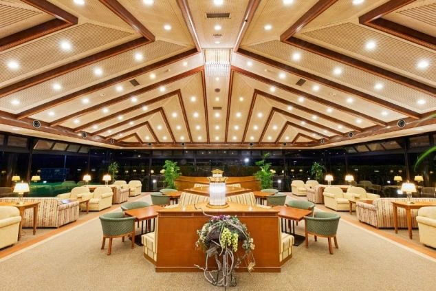 滋賀県・信楽温泉のホテルのロビーの画像