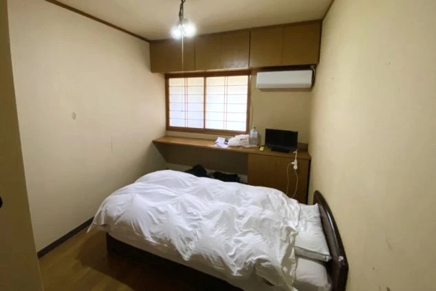 リゾートバイトする人が住み込む寮の個室内の画像