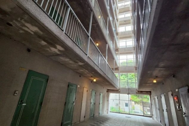 リゾートバイトの個室寮のエントランスの画像