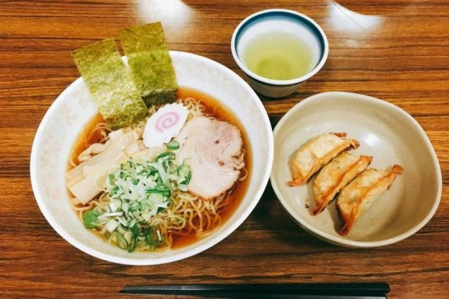 リゾートバイトのまかない画像。