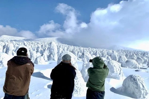 リゾートバイトするからこそ見られる、世界的にも有名な「樹氷」の絶景。奇跡のような景色が、すぐそこにあります。