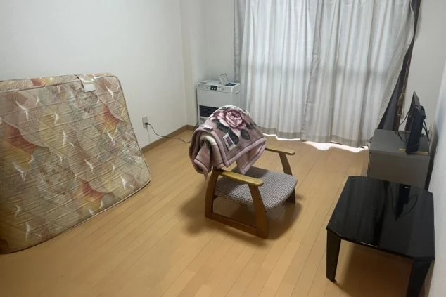 リゾートバイトの女性寮の外観。オートロック付きマンションタイプの、清潔感のある建物。