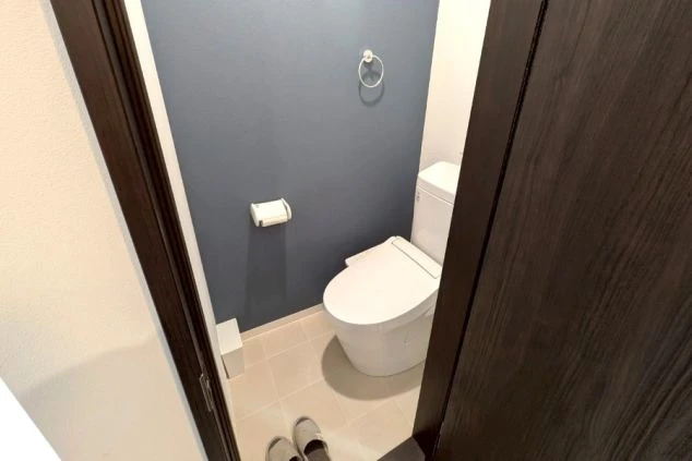 リゾートバイトの寮のトイレのサンプル画像。