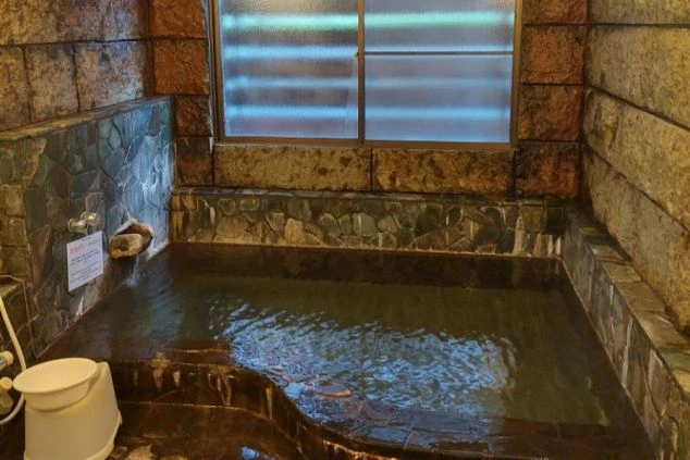 リゾートバイトのペンション寮の共用お風呂の画像