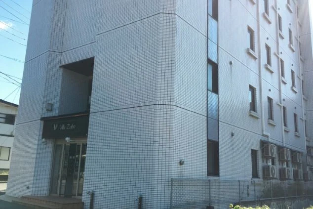 秋保温泉のホテルでリゾートバイトするスタッフが住む寮の外観の画像。