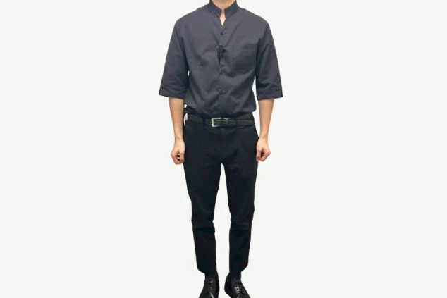 箱根のホテルの男性の全般業務スタッフの制服画像。