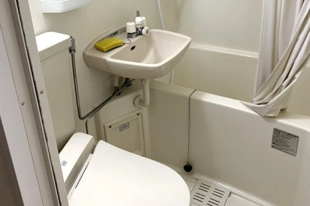 寮のユニットバス。浴槽付きなので、仕事の疲れをゆっくりと癒せる。