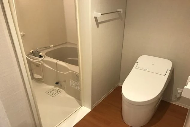 寮のユニットバス。浴槽付きなので、仕事の疲れをゆっくりと癒せる。