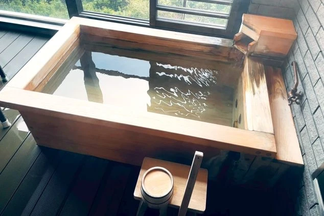 リゾートバイトの客室寮の部屋にあるお風呂のイメージ画像。