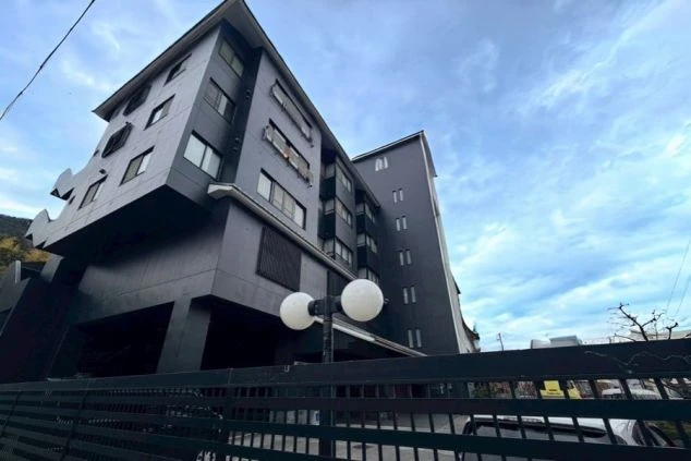 湯河原温泉にある落ち着いた雰囲気の温泉旅館。