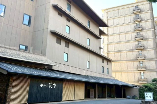 ワクトリ社員が撮影した、施設の外観画像。高級感のある外観。