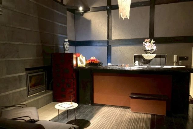 温泉宿の客室にある露天風呂。お客様に癒しと感動を届ける、旅館の仕事に興味がある方におすすめです。