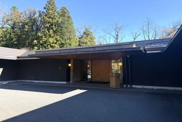 栃木県日光市の高級ホテルの外観画像。