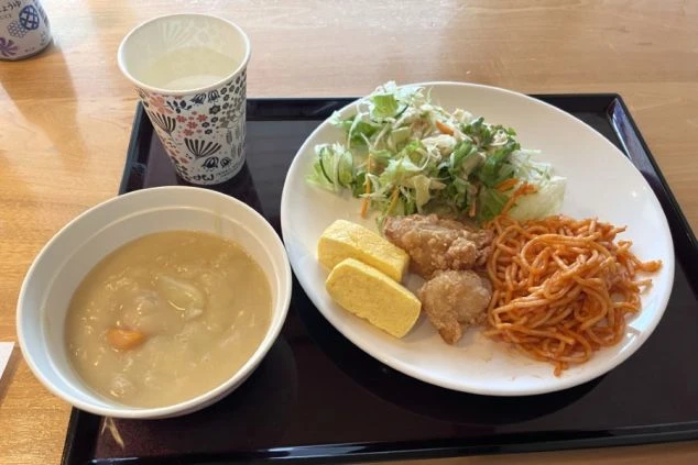 リゾートバイトのまかない画像