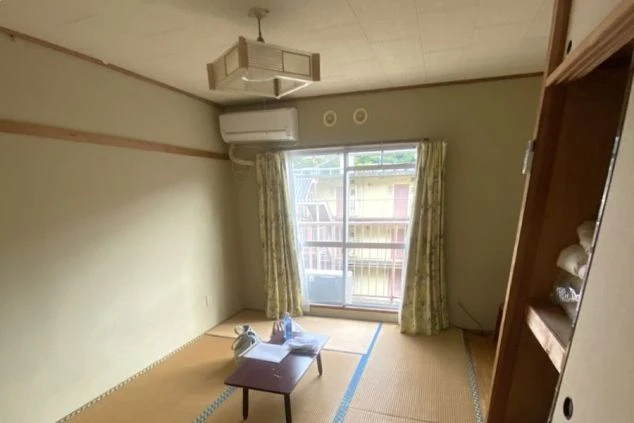 リゾートバイトの個室寮の部屋の画像