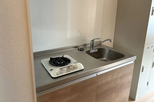 リゾートバイトの完全個室寮のキッチンの画像。