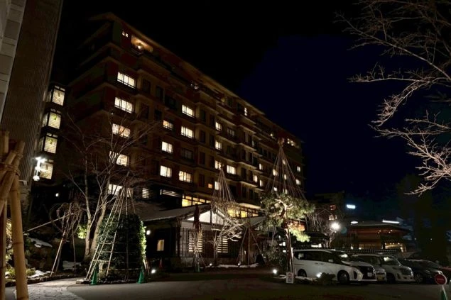 ワクトリ社員が撮影した、越後湯沢のホテルの外観写真。