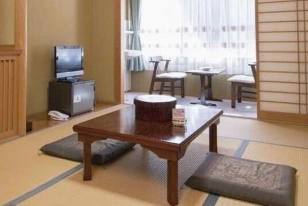 リゾートバイトの客室寮の写真。落ち着いた和室でゆっくり過ごすことが出来る。