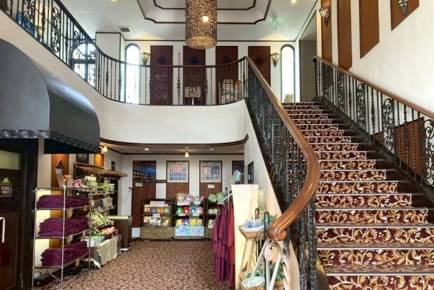 ワクトリ社員が撮影したロビーの画像。豪華なデザイン。