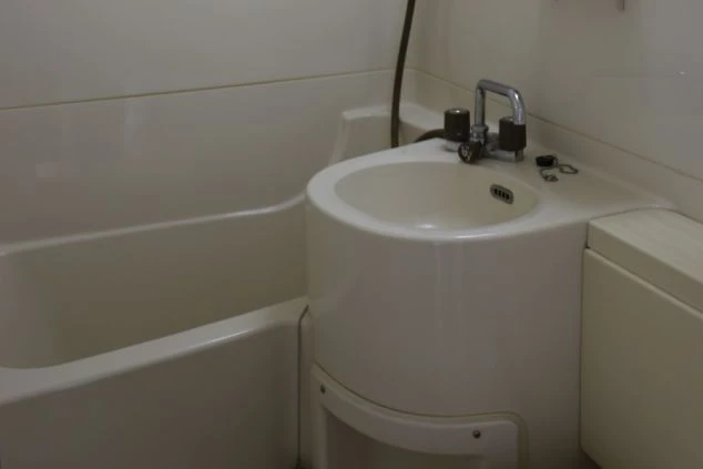 清潔感のあるユニットバス。仕事の疲れを癒し、ゆっくりとリフレッシュできます。