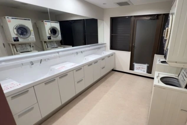 リゾートバイトの寮の洗面台・洗濯機の画像