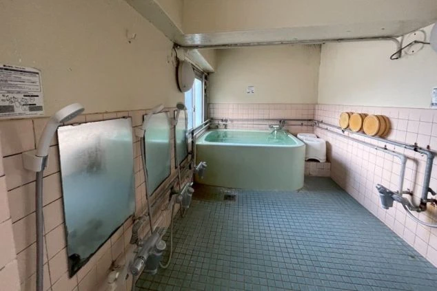 リゾートバイトの個室寮の共用風呂