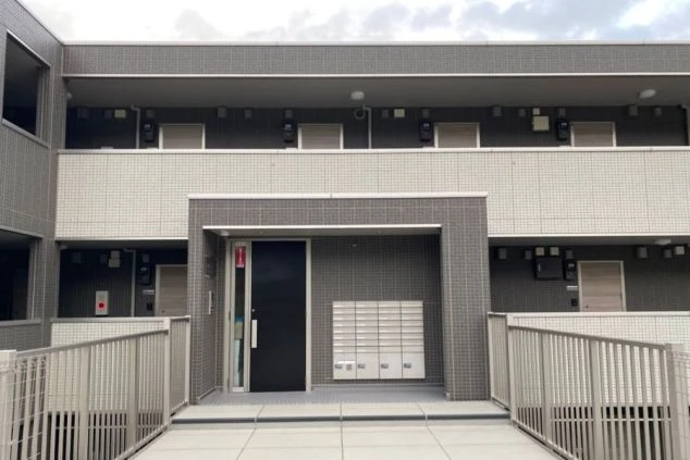 リゾートバイトで利用できるきれいなアパートタイプ(女性寮)の外観画像。