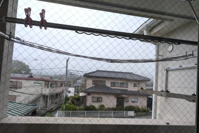 リゾートバイトの個室寮のベランダの画像